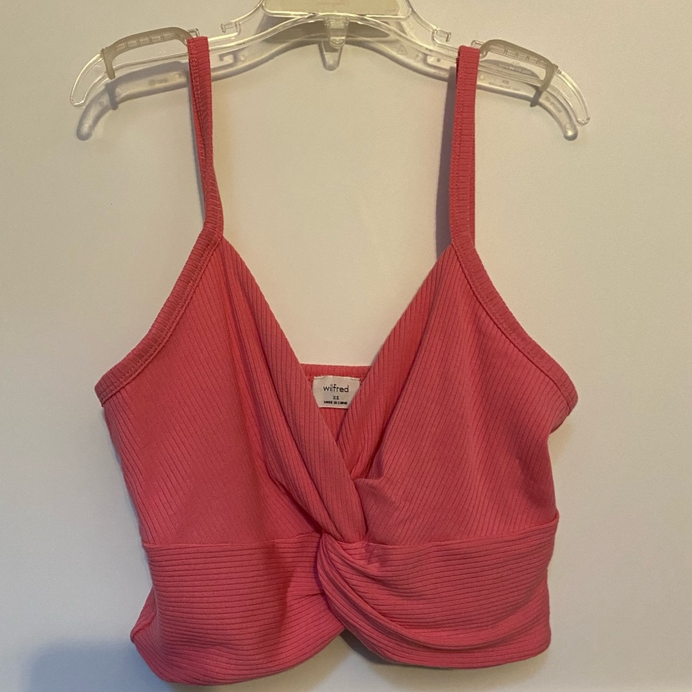 Wilfred - pink bay tank